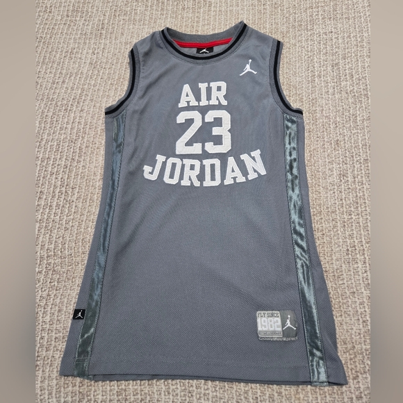 Jordan Kids Gray Sleeveless Top - Picture 1 of 4